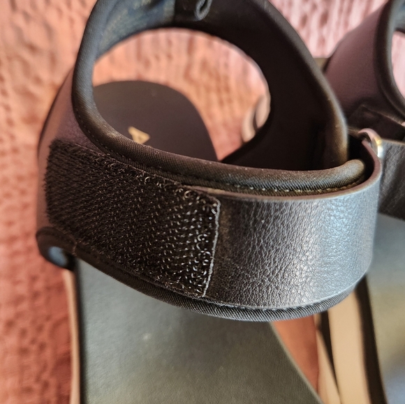 Aldo Zarella Black And White Thick Sole Round Toe Sandal Women's Size  8M - Picture 6 of 10